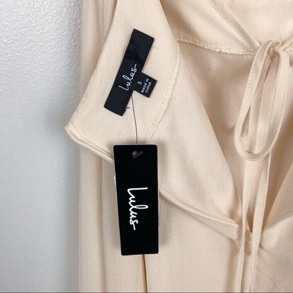 Lulu's Picturesque Moments Cream Strappy Crisscross Flowy Maxi Dress Size S NWT - Picture 9 of 11